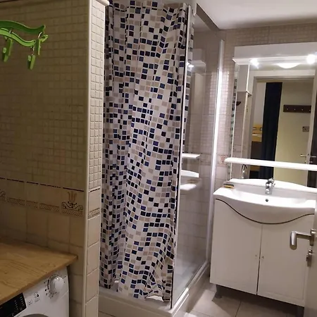 Apartment T2 Avec Ascenseur, Parking Prive Et Lits Superposes - Fr-1-812-25 Cauterets